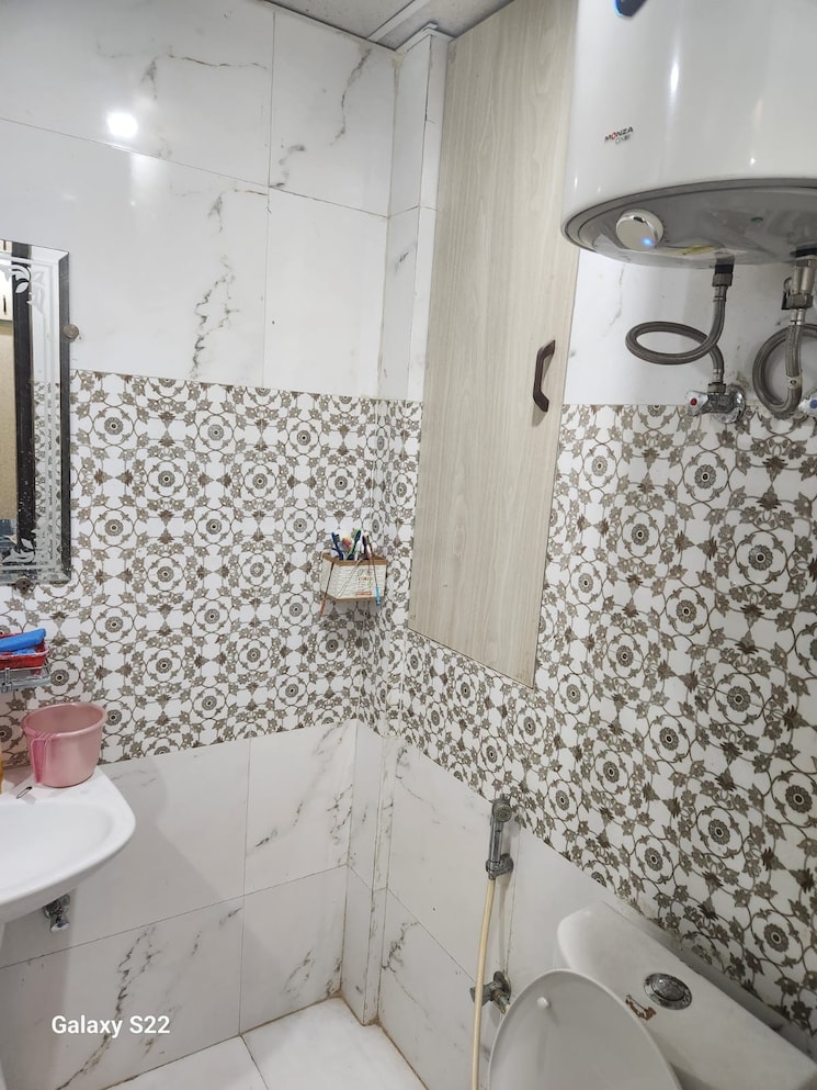 Bathroom, shiv-sai-emerald-heights 2 Bedroom 1250 Sq.Ft. Apartment In Sector 88 Faridabad 9038974