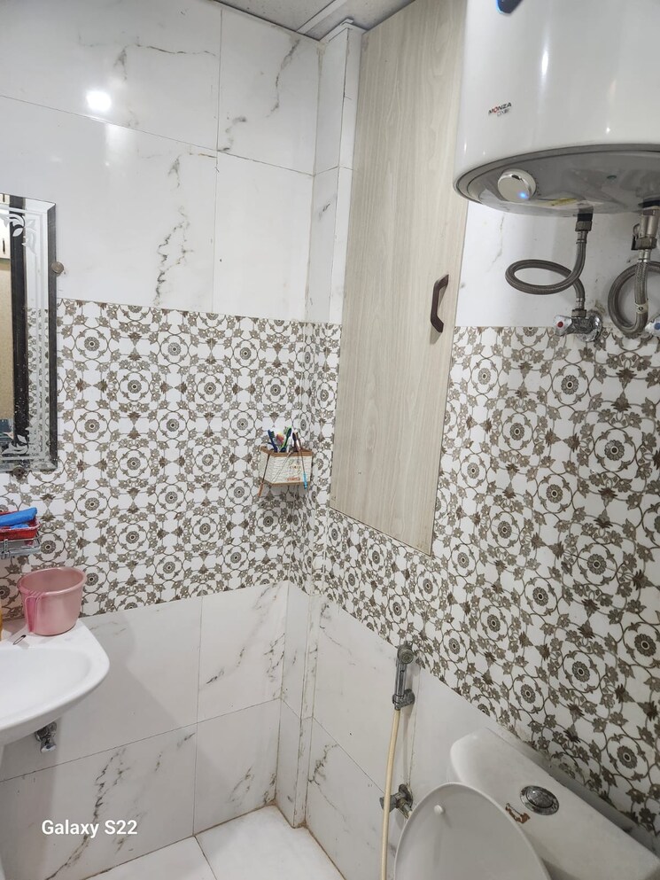 Bathroom, shiv-sai-emerald-heights 2 Bedroom 1250 Sq.Ft. Apartment In Sector 88 Faridabad 9038974