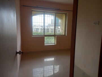 Room in 2 BHK Apartment at Gundecha Valley of Flowers, Kandivali East – for Rent