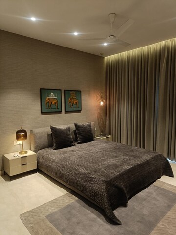 Bedroom in 5 BHK Penthouse at Satellite – for Rent
