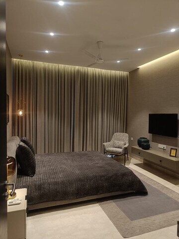 Bedroom in 5 BHK Penthouse at Satellite – for Rent