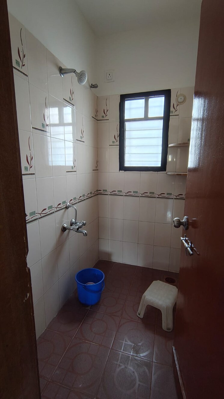 Bathroom, lohia-jain-it-park 2 Bedroom 1000 Sq.Ft. Apartment In Kothrud Pune 9039232