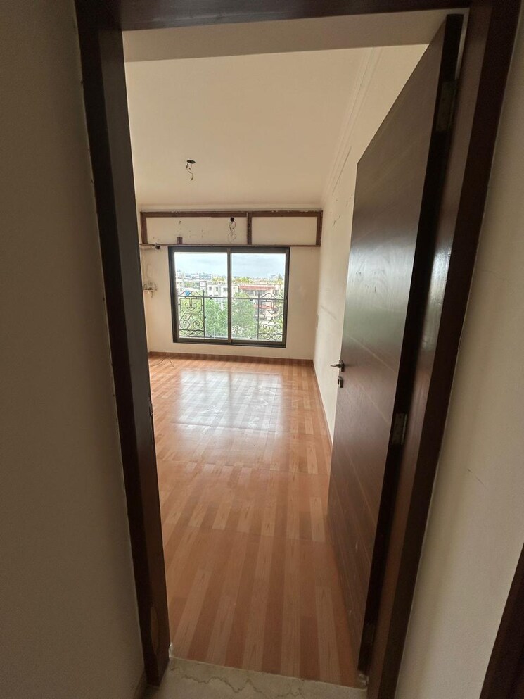 Room, vile parle east 3 Bedroom 980 Sq.Ft. Apartment In Vile Parle East Mumbai 9039222