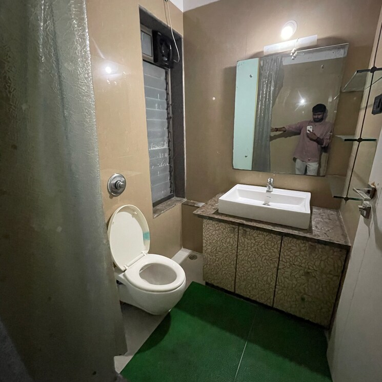 Bathroom, goregaon east 2 Bedroom 840 Sq.Ft. Apartment In Goregaon East Mumbai 9039257