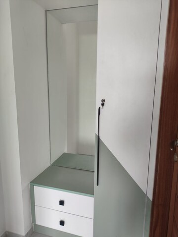 Room in 3 BHK Apartment at Uptown Jubilee, Jubilee Hills – for Rent