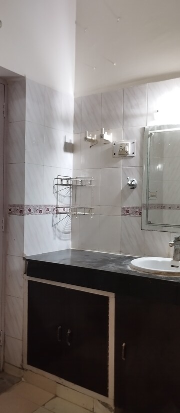 Bathroom in 3 BHK Builder Floor at Sector 39 – for Rent