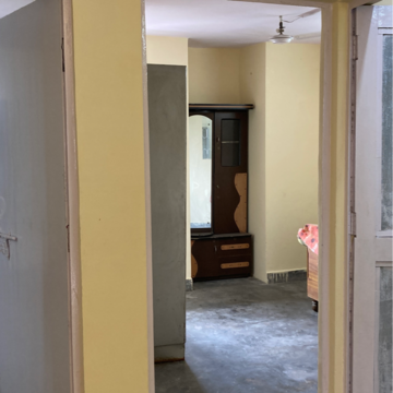 Room in 2 BHK Builder Floor at Jaipuria Plaza, Sector 26 – for Rent