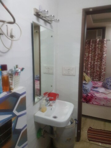 Bathroom in 1 BHK Builder Floor at Saket – for Rent