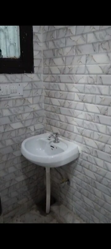 Bathroom in 3.5 BHK Independent House at Delta Ii Greater Noida – for Rent