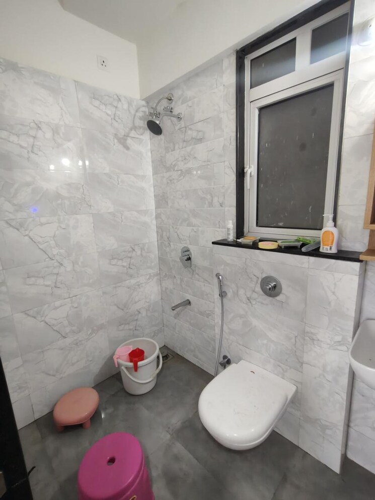 Bathroom, vtp-hilife 2 Bedroom 648 Sq.Ft. Apartment In Wakad Pune 9039539