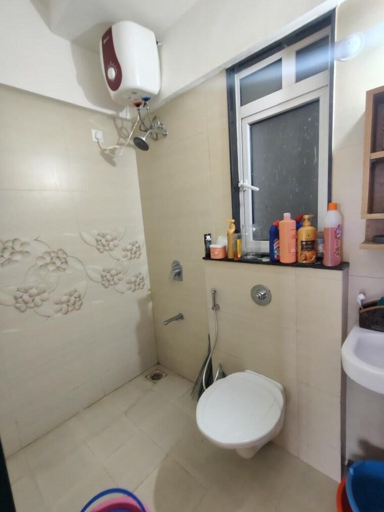Bathroom, vtp-hilife 2 Bedroom 648 Sq.Ft. Apartment In Wakad Pune 9039539