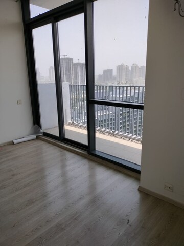 Room in 2 BHK Apartment at Ireo Skyon, Sector 60 – for Rent