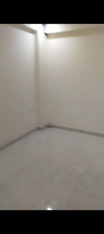Room in 2 BHK Builder Floor at Sector 1 Greater Noida – for Rent