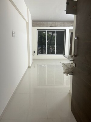 Room in 2.5 BHK Apartment at Wadhwa TW Gardens, Kandivali East – for Sale