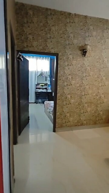 Furnished Amenities in 3.5 BHK Apartment at SRS Residency, Sector 88 – for Rent