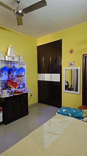 Furnished Amenities in 3.5 BHK Apartment at SRS Residency, Sector 88 – for Rent