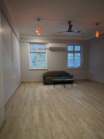 Furnished Amenities in 3 BHK Apartment at Colaba – for Rent