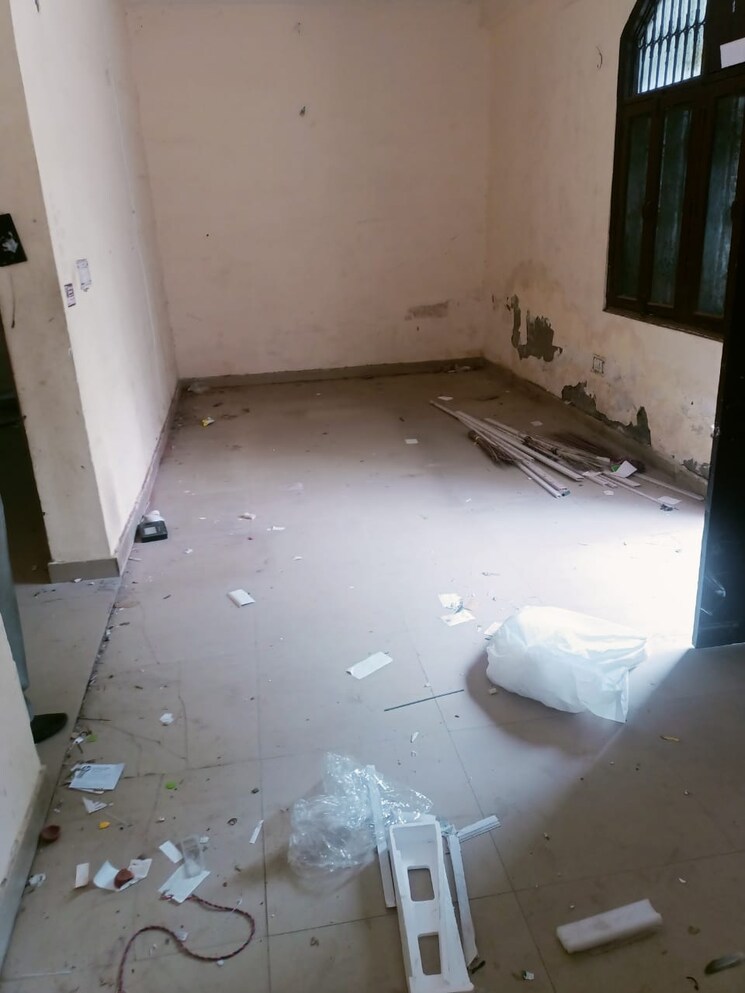 Bathroom, sector 46 2 Bedroom 300 Sq.Mt. Independent House In Sector 46 Noida 9039925