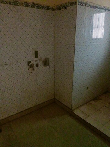 Room in 2 BHK Independent House at Sector 46 – for Rent