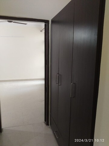 Room in 3 BHK Apartment at Abhinandan CGHS, Sector 51 – for Rent