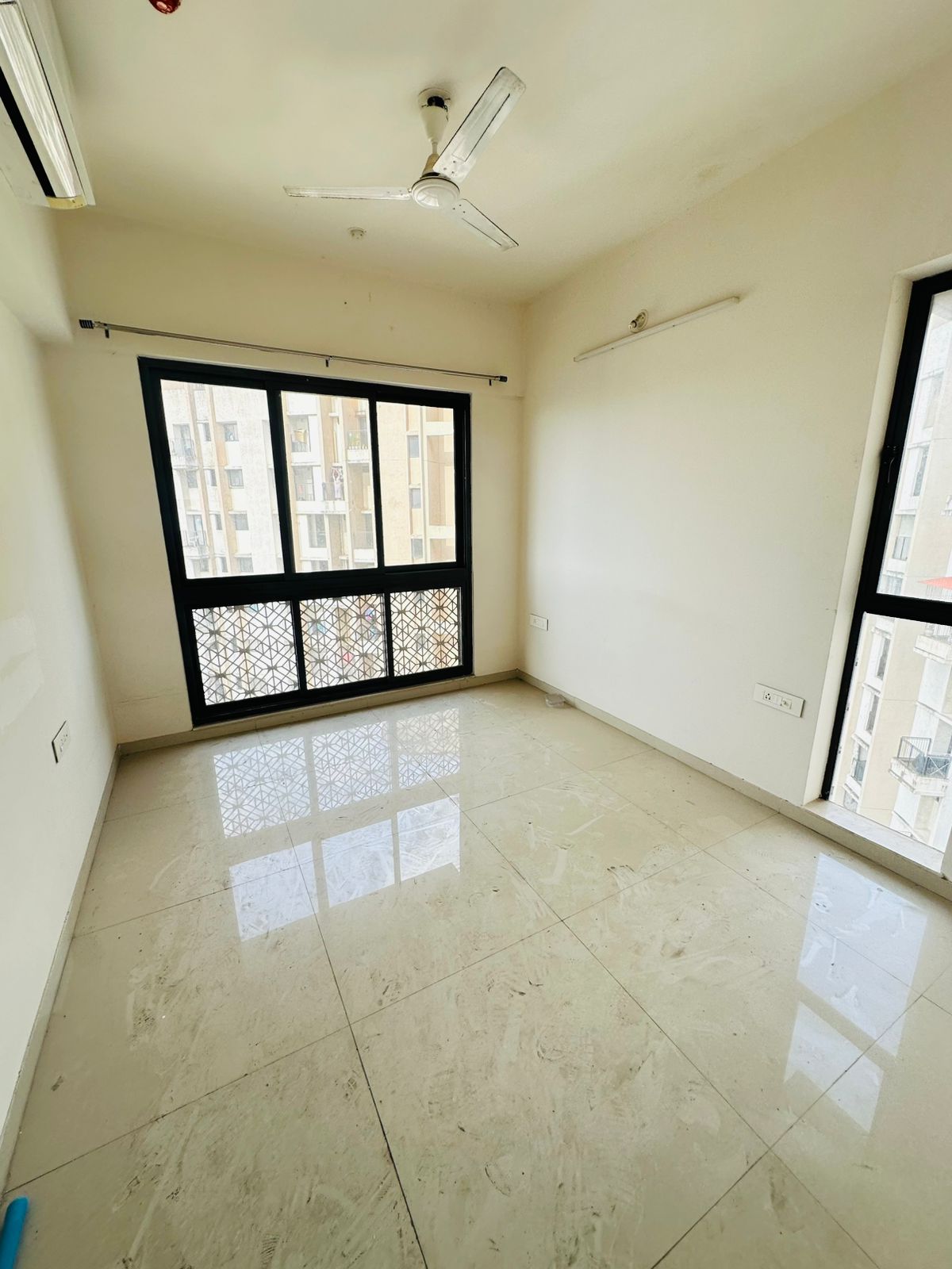 3 BHK + Pooja Room,Servant Room,Study Room,Extra Room 1180 Sq.Ft. Apartment in Lodha Lakeshore Greens