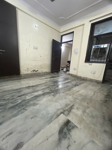 Room in 1 BHK Builder Floor at Saket – for Rent
