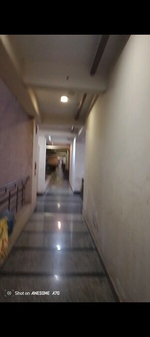 Building Lobby in 3.5 BHK Apartment at Unitech Horizon, Pi Greater Noida – for Sale