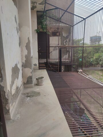 Balcony in 3 BHK Independent House at Sector 43 – for Rent
