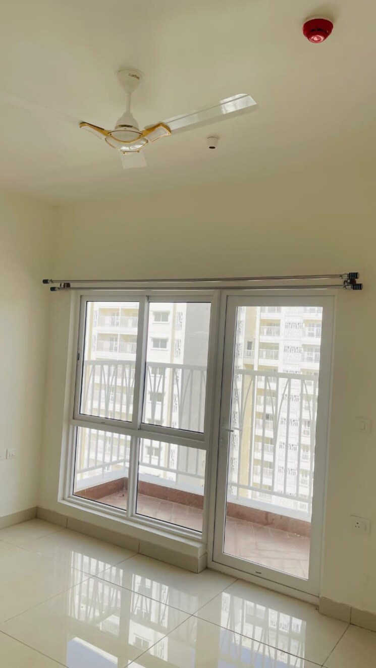 Room, sarjapur road 3.5 Bedroom 1898 Sq.Ft. Apartment In Sarjapur Road Bangalore 9040052