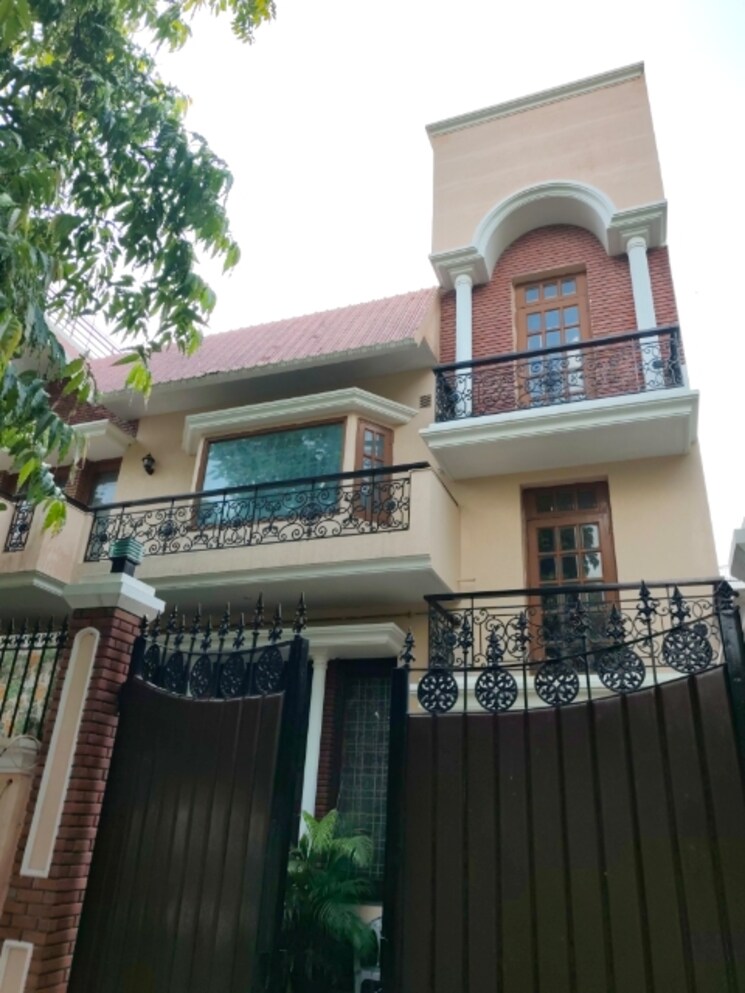 Exterior View, sunlight-apartments-sector-44 6 Bedroom 6000 Sq.Ft. Independent House In Sector 44 Noida 9040036