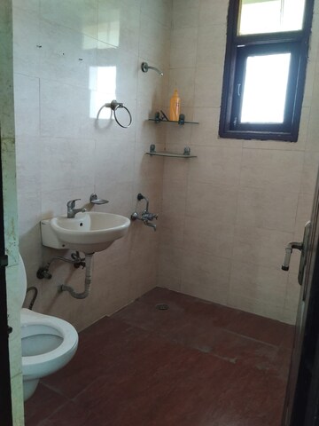 Bathroom in 3 BHK Apartment at Karanvir Towers, Sector 52 – for Rent
