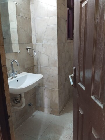 Bathroom in 3 BHK Apartment at Karanvir Towers, Sector 52 – for Rent