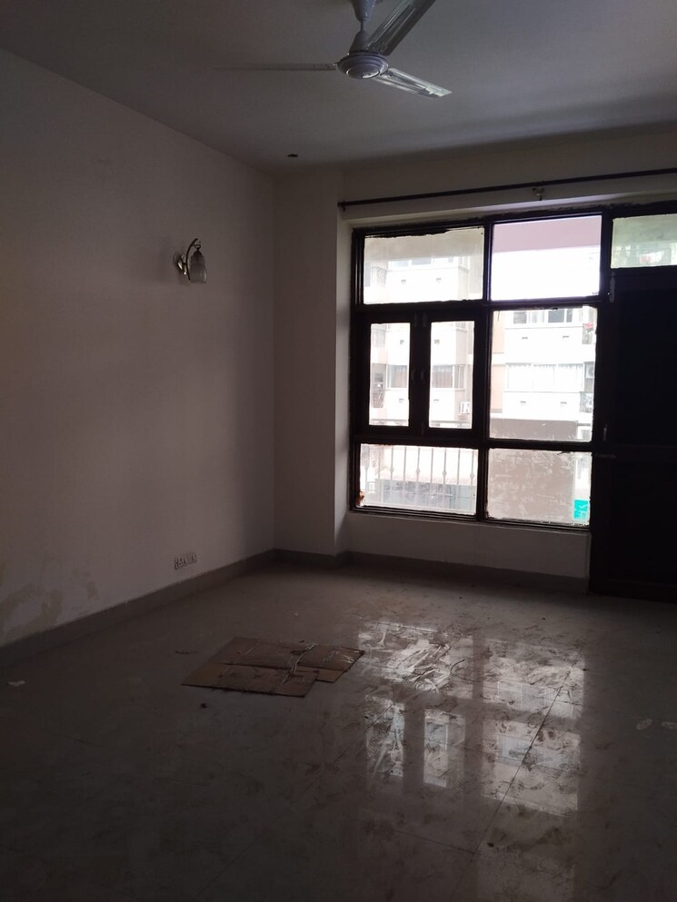 Room, karanvir-towers 3 Bedroom 2150 Sq.Ft. Apartment In Sector 52 Gurgaon 9040055