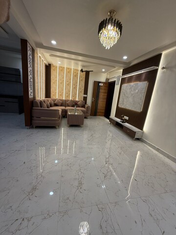 Living Room in 3 BHK Apartment at Raja Park – for Rent
