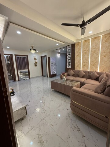 Living Room in 3 BHK Apartment at Raja Park – for Rent