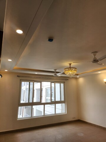 Room in 4 BHK Apartment at Lotus Panache, Sector 110 – for Rent