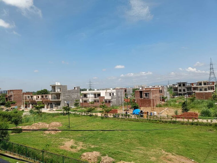 Garden, aerocity  333 Sq.Yd. Plot In Aerocity Mohali 9040093