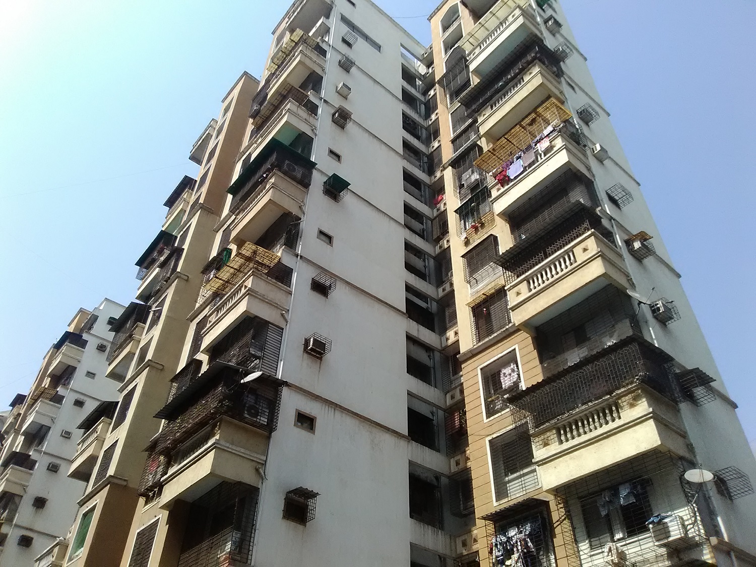2 BHK + Extra Room Apartment For Rent in Haware Glory Apartment
