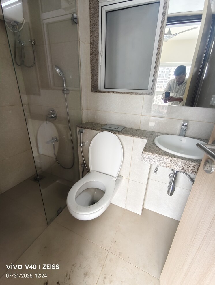 Bathroom, k-raheja-vistas 3 Bedroom 1139 Sq.Ft. Apartment In Powai Mumbai 9040166