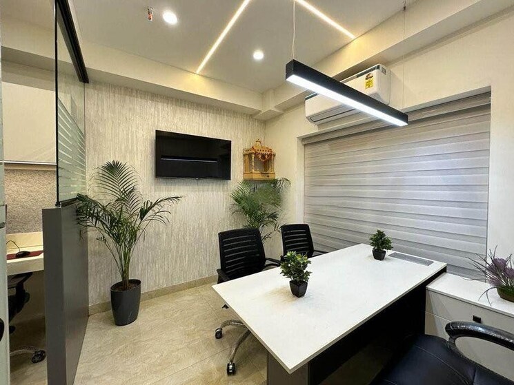 Team Area, fergusson college road Commercial Office Space 6100 Sq.Ft. In Fergusson College Road Pune 9040155