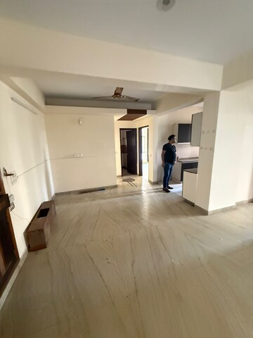 Room in 3 BHK Apartment at Gulshan Gc Centrum, Ahinsa Khand 2 – for Rent
