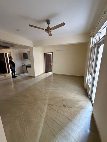 Room in 3 BHK Apartment at Gulshan Gc Centrum, Ahinsa Khand 2 – for Rent