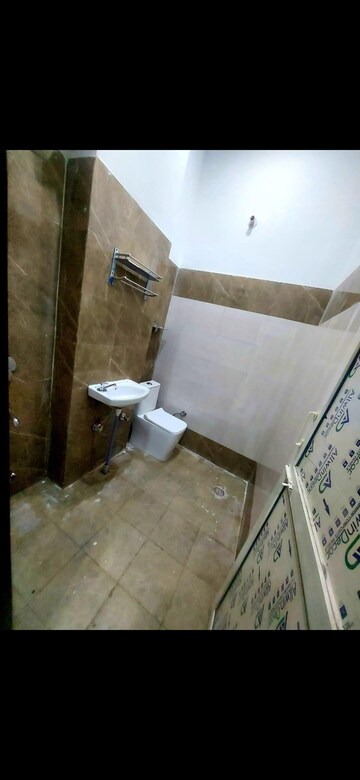 Bathroom in  Pg at Vip Road – for Rent