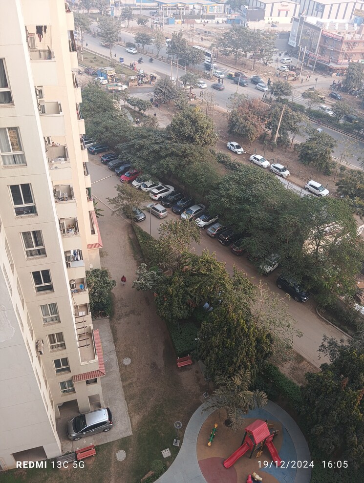 Exterior View, emaar-emrald-floors-select 2 Bedroom 1150 Sq.Ft. Apartment In Sector 65 Gurgaon 9040299