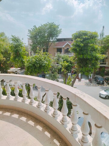 Balcony in 3 BHK Builder Floor at Today Blossoms I, Sector 47 – for Rent