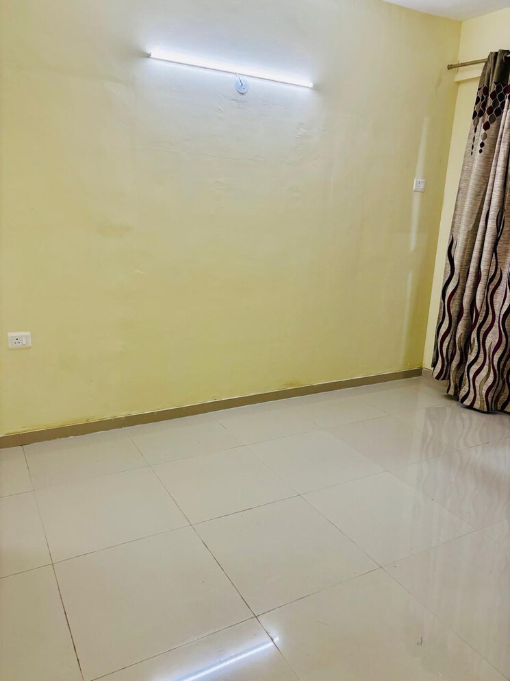 Room, pyramid-urban-homes-2 2 Bedroom 603 Sq.Ft. Apartment In Sector 86 Gurgaon 9040334