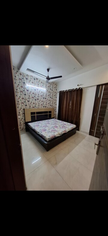 Bedroom in 3 BHK Builder Floor at Sunshine Enclave, Vip Road – for Rent