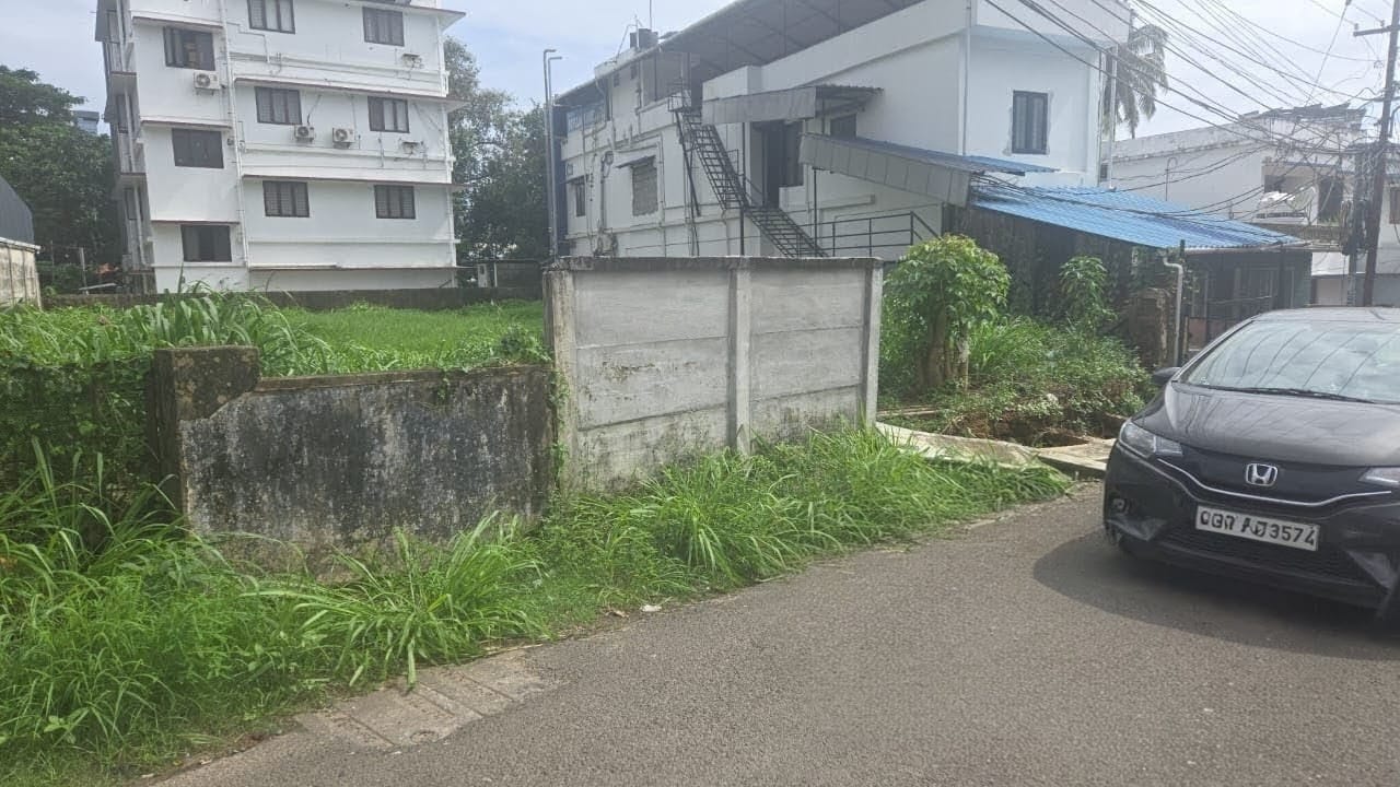 Land For Sale in East Fort