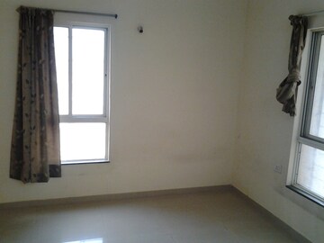 Room in 3 BHK Apartment at G K Daffodils Housing Society, Pimple Saudagar – for Rent