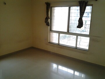Room in 3 BHK Apartment at G K Daffodils Housing Society, Pimple Saudagar – for Rent